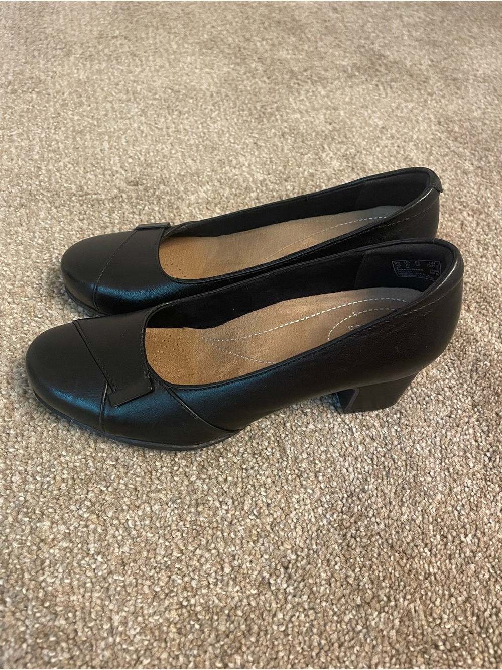 Clark’s Rosalyn Belle Classic Black Leather Mid Block Heel Pumps Size 6 Comfort